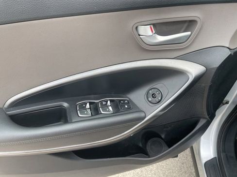 Used 2018 Hyundai Santa Fe Sport image 20