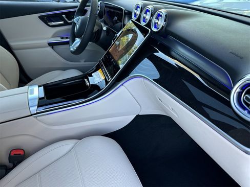 New 2026 Mercedes-Benz GLC 300 image 16