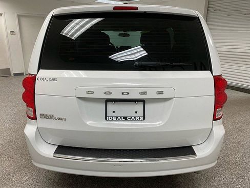 Used 2016 Dodge Grand Caravan American Value Package w/ UConnect Hands-Free Group image 6