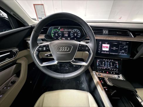 Certified 2024 Audi Q8 e-tron Premium Plus w/ Premium Plus Package AWD/4WD image 8