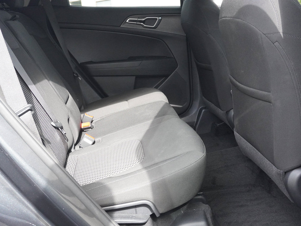 Used 2024 Kia Sportage LX AWD/4WD image 27