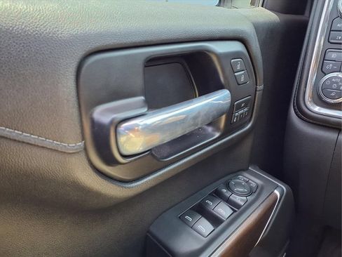Used 2021 GMC Sierra 1500 SLT AWD/4WD image 18