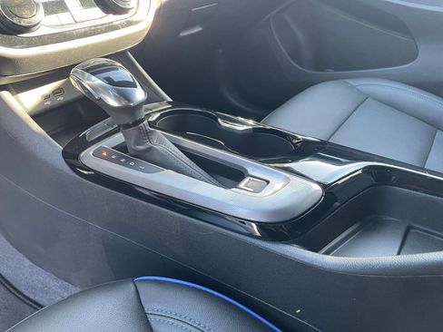 Used 2025 Buick Envista Sport Touring image 41