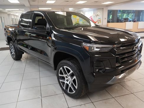Used 2023 Chevrolet Colorado Z71 w/ Z71 Convenience Package 2 AWD/4WD image 16