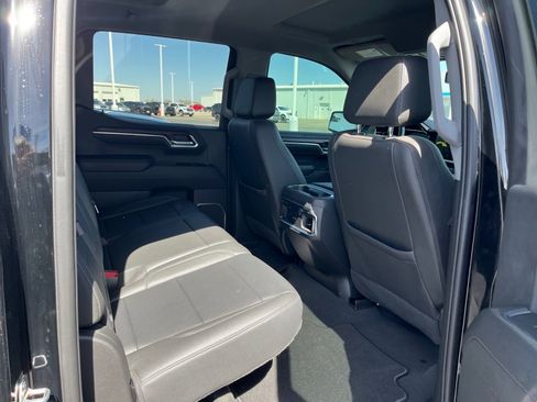 Used 2023 GMC Sierra 1500 SLT image 10