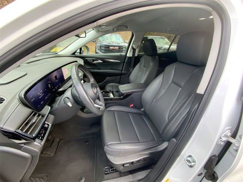 Certified 2025 Buick Envision Preferred image 20