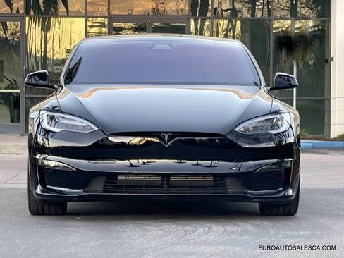 Used 2022 Tesla Model S Plaid image 3