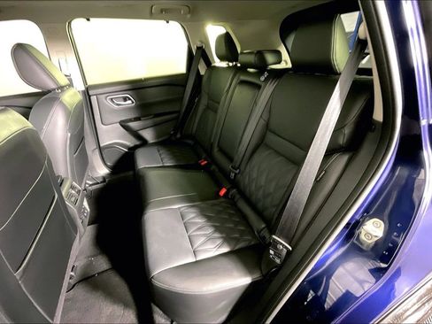 Used 2025 Nissan Rogue Platinum w/ Platinum Premium Package image 37