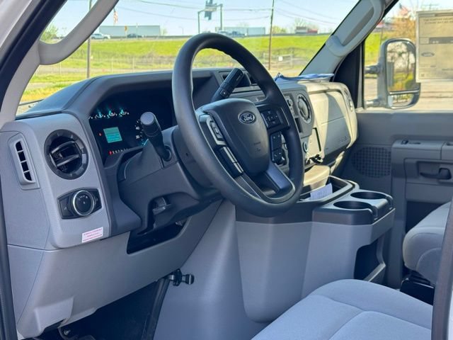 New 2024 Ford E-450 and Econoline 450 Super Duty w/ Power Windows & Locks Group RWD image 11