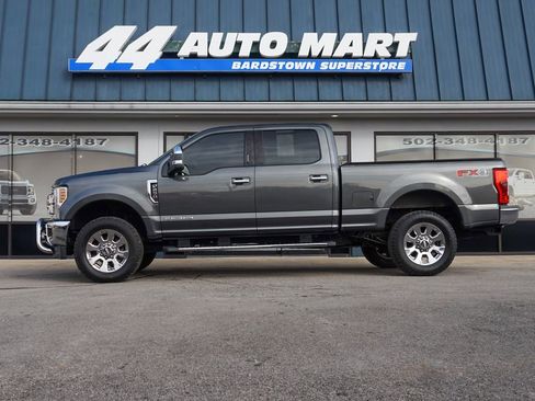 Used 2018 Ford F250 Lariat w/ Chrome Package image 5