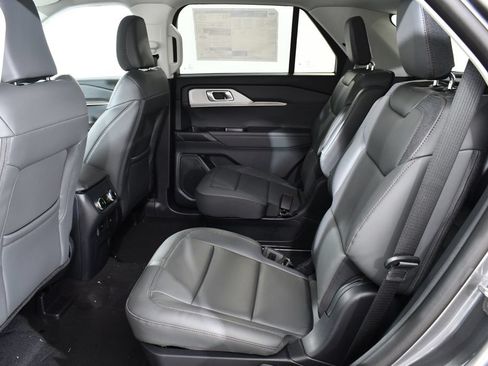 New 2026 Ford Explorer Active AWD/4WD image 16