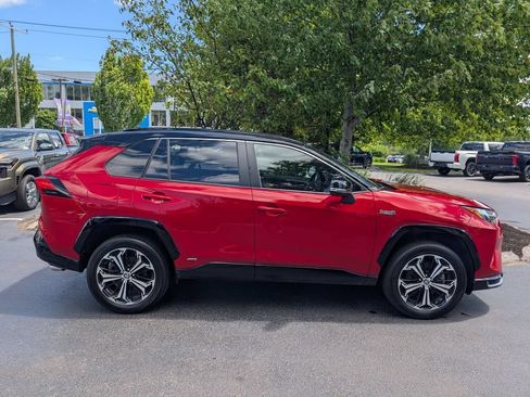 Used 2023 Toyota RAV4 XSE w/ Weather Package AWD/4WD image 9