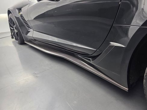 Used 2015 Chevrolet Corvette Z06 w/ 3LZ Preferred Equipment Group RWD image 14