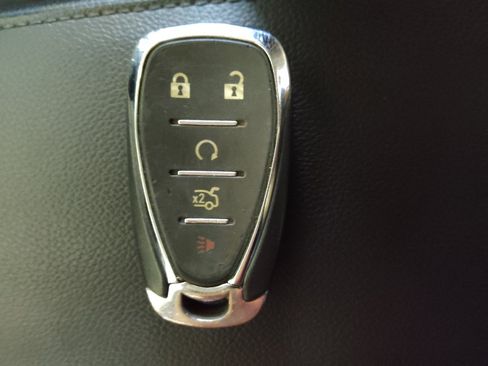 Used 2017 Chevrolet Cruze Premier FWD image 32