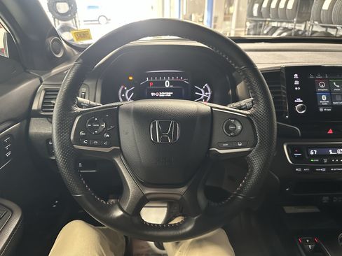 Used 2023 Honda Passport TrailSport image 10