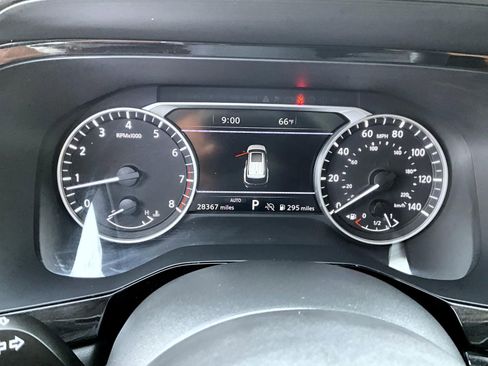 Used 2024 Nissan Pathfinder SL image 15