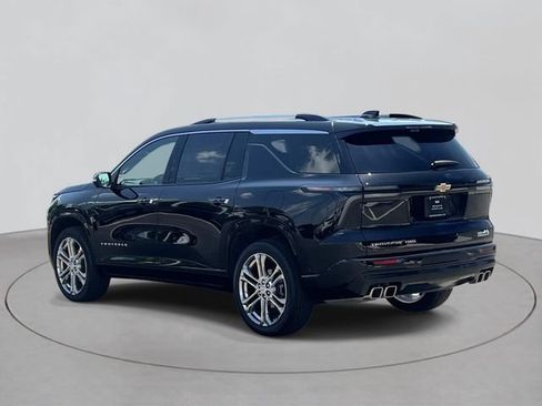 Used 2026 Chevrolet Traverse High Country AWD/4WD image 3