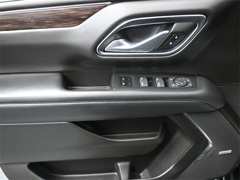 Used 2022 Chevrolet Tahoe LT w/ LT Signature Plus Package image 13