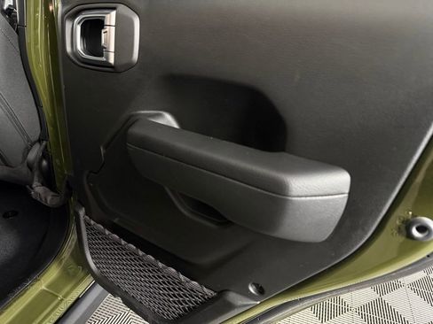 Used 2023 Jeep Wrangler Unlimited w/ Cold Weather Group image 30