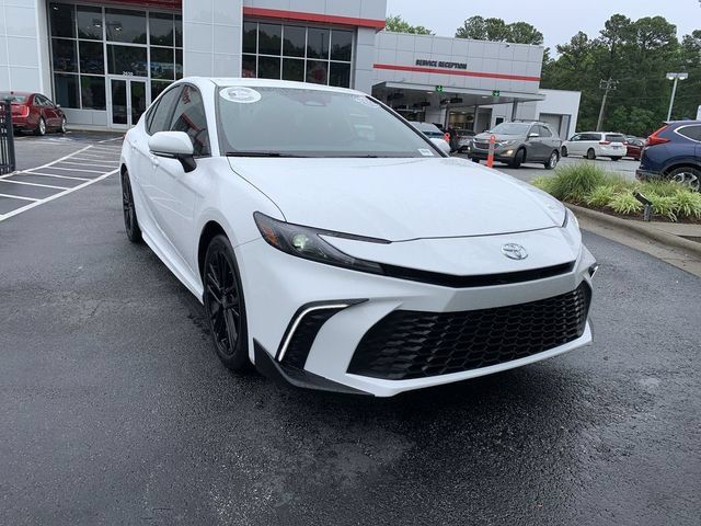 Used 2026 Toyota Camry SE w/ Convenience Package FWD image 2