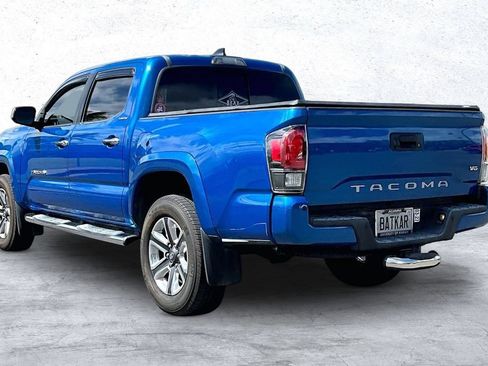 Used 2017 Toyota Tacoma Limited RWD image 12