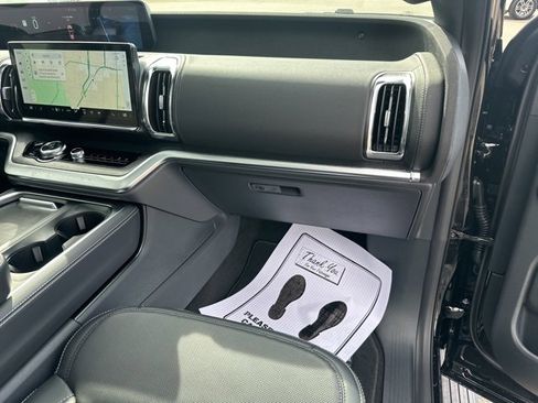 New 2025 Ford Expedition Platinum w/ Stealth Performance Package image 10