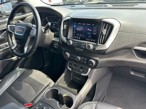 Used 2024 GMC Terrain SLT FWD image 17