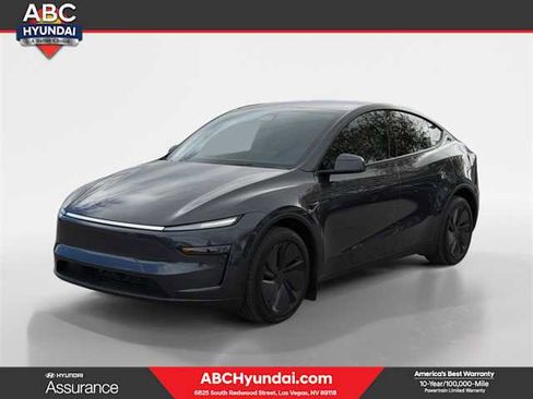 Used 2026 Tesla Model Y AWD image 1