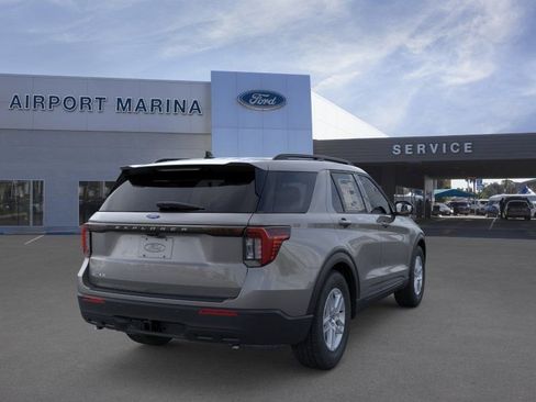 New 2026 Ford Explorer Active RWD image 9