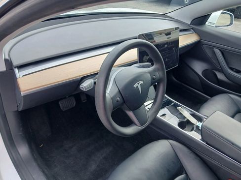 Used 2020 Tesla Model 3 Standard Range Plus image 7