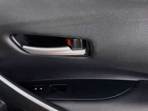 Used 2022 Toyota Corolla SE FWD image 30