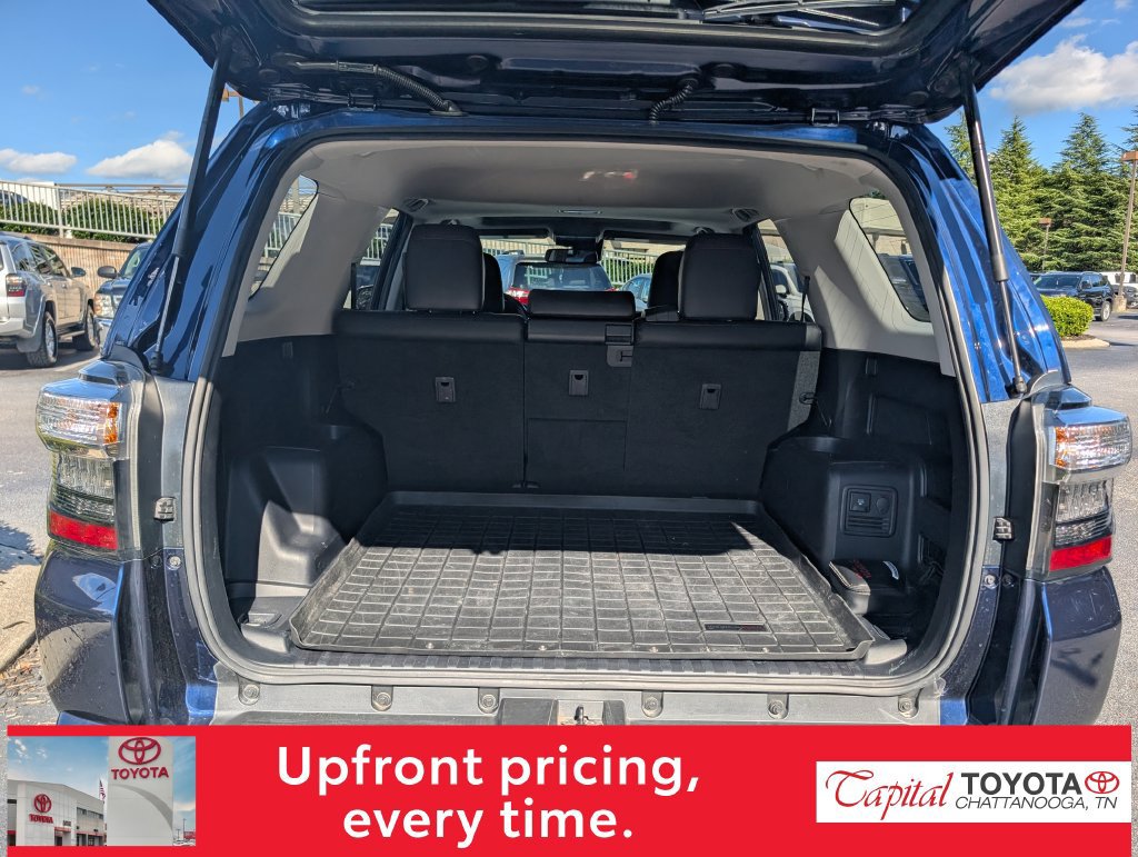 Used 2022 Toyota 4Runner TRD Off-Road Premium w/ Moonroof Package AWD/4WD image 10