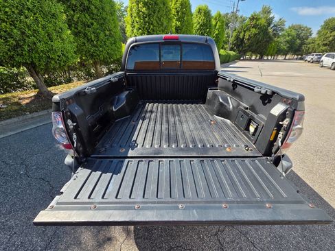 Used 2015 Toyota Tacoma 4x4 Double Cab w/ TRD Off-Road Package image 5