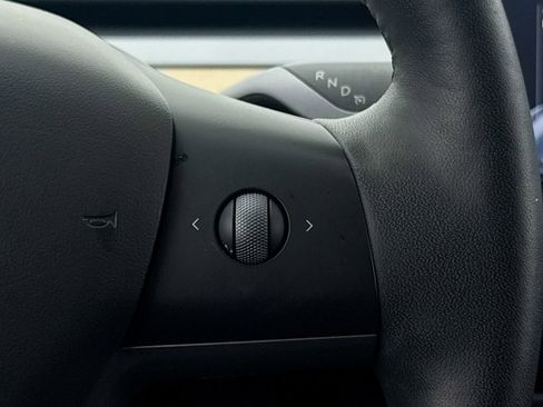 Used 2021 Tesla Model 3 Performance image 20