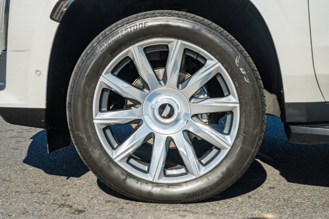Used 2023 Cadillac Escalade Premium Luxury Platinum AWD/4WD image 19