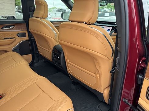 New 2026 Jeep Grand Cherokee Summit AWD/4WD image 43