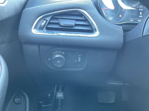 Used 2018 Chevrolet Cruze LT image 18