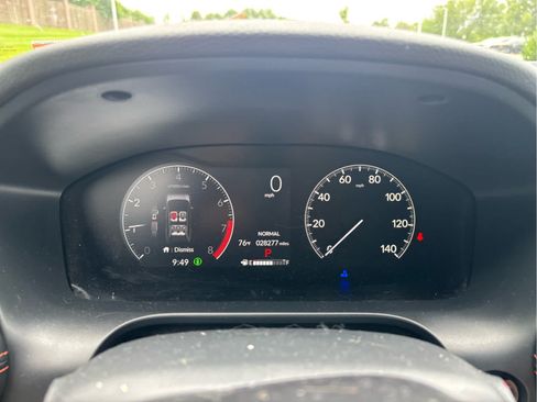 Used 2025 Honda HR-V Sport image 7