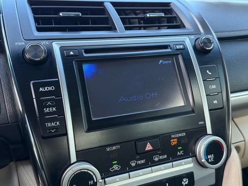Used 2012 Toyota Camry LE FWD image 21