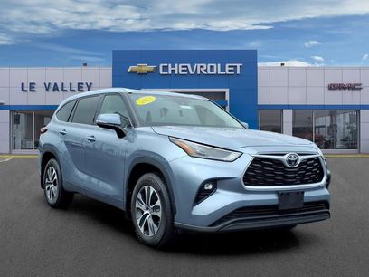 Used 2022 Toyota Highlander XLE