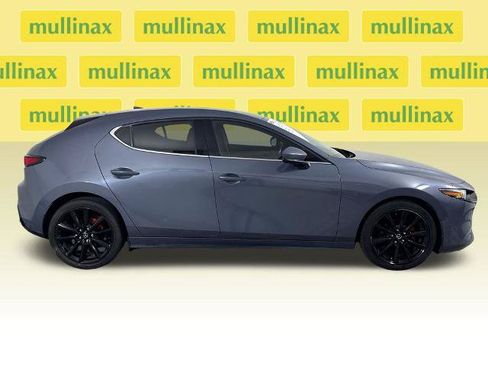 Used 2021 MAZDA MAZDA3 s FWD image 2