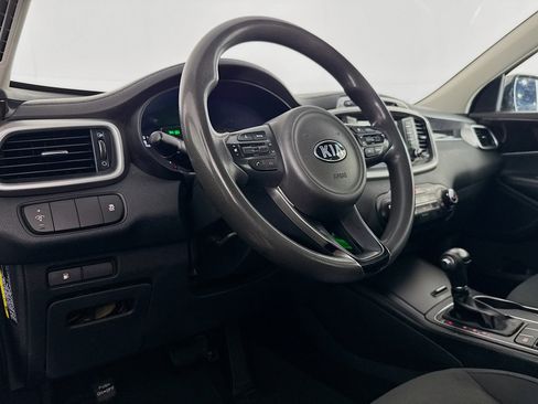 Used 2018 Kia Sorento LX image 21