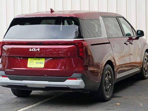 Used 2025 Kia Carnival FWD image 53
