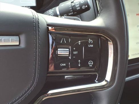 Certified 2026 Land Rover Range Rover Velar S AWD/4WD image 15