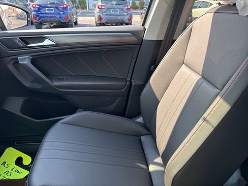 Used 2024 Volkswagen Tiguan Wolfsburg Edition image 17