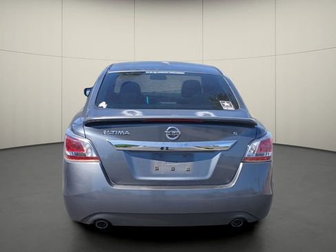 Used 2015 Nissan Altima 2.5 S w/ Sport Value Package image 6
