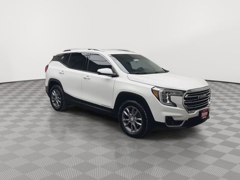 Used 2023 GMC Terrain SLT image 33