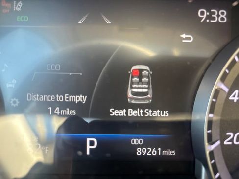 Used 2022 Toyota Highlander XLE FWD image 11