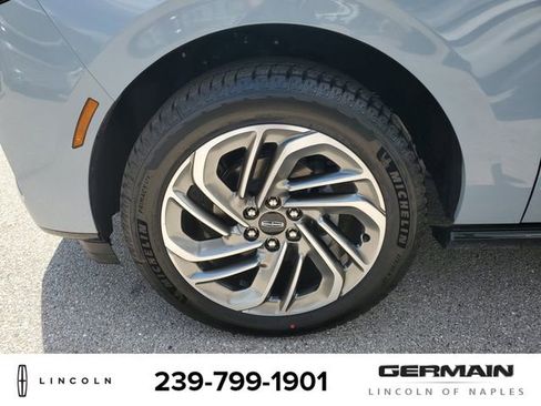 New 2026 Lincoln Navigator L Reserve AWD/4WD image 12