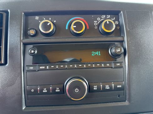 Used 2021 GMC Savana 3500 Extended w/ Power Convenience Package image 23